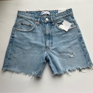 ZARA DENIM SHORTS MID RISE RELAXED